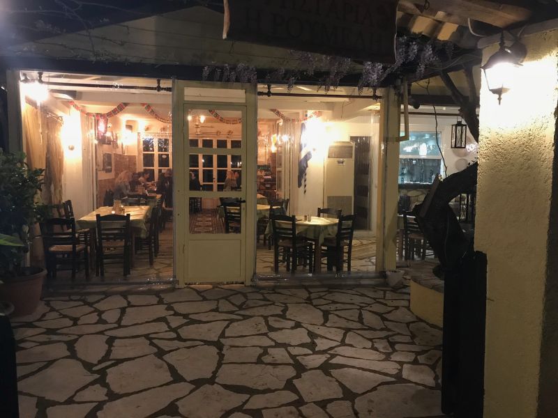 Taverne Roumeli ▶︎ griechische Taverne | GREEKCUISINEmagazine