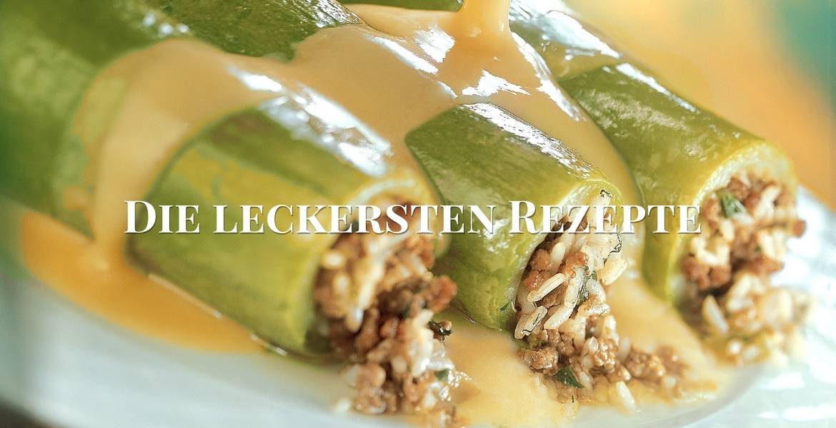 Die leckersten Rezepte ▶︎ Bild mit gefüllten Zucchini I GREEKCUISINEmagazine