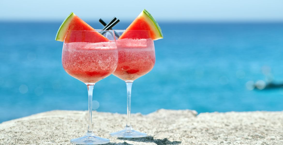 Wassermelonencocktail ▶︎ Rezept mit Obst und Alkohol I GREEKCUISINEmagazine
